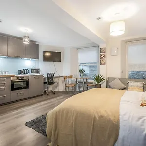  Apartment Spacious & Cosy Studio Flat In The Heart Of Centre United Kingdom